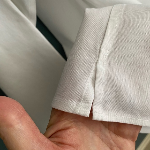 Jones New York COLLECTION Women's HIDDEN BUTTONS Tailored, No Iron Cotton Shirt - Picture 7 of 11